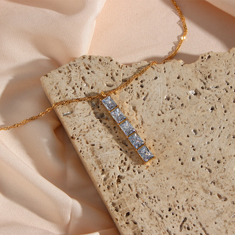 Thea Diamond Necklace - Artigo Importado